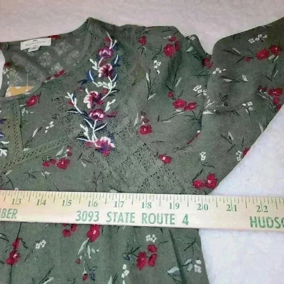 Mason Belle Blouse Top Womens Medium Maroon Floral Green Stretch Keyhole Boho - Picture 13 of 16